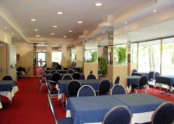 Week-end فندق تْشيزيناتيكو