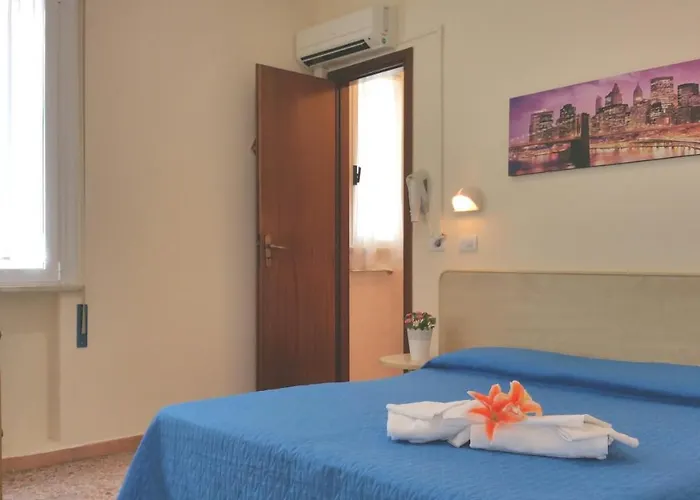 Week-end فندق 3*